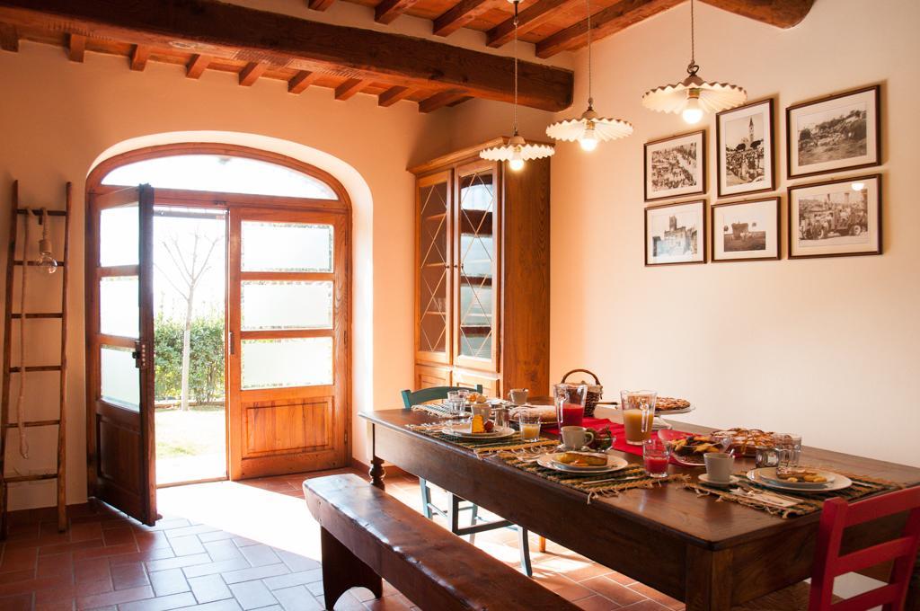 Agriturismo Borgo Tra Gli Olivi Castiglion Fiorentino Exterior foto